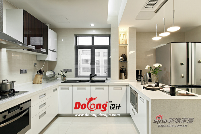 简约 跃层 厨房图片来自DoLong董龙设计在【多图】神秘180平灰色调典雅韵味家30的分享