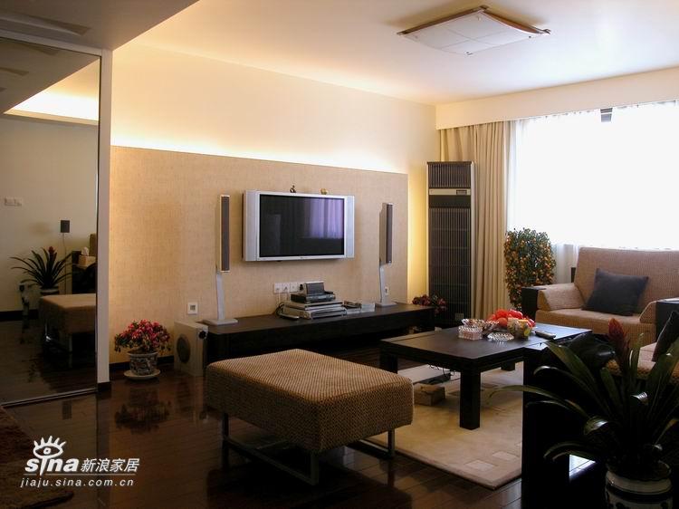 中式 四居 客厅图片来自用户2748509701在现代感的新中式38的分享