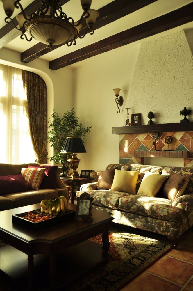 美式 别墅 客厅图片来自用户1907685403在【高清】330平米美式乡村风格案例86的分享