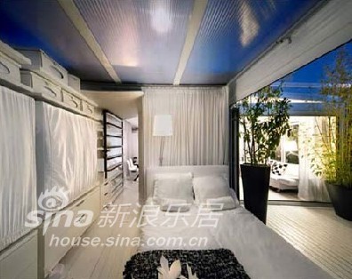 简约 二居 客厅图片来自用户2738093703在简约精致的西班牙黑白阁楼设计98的分享