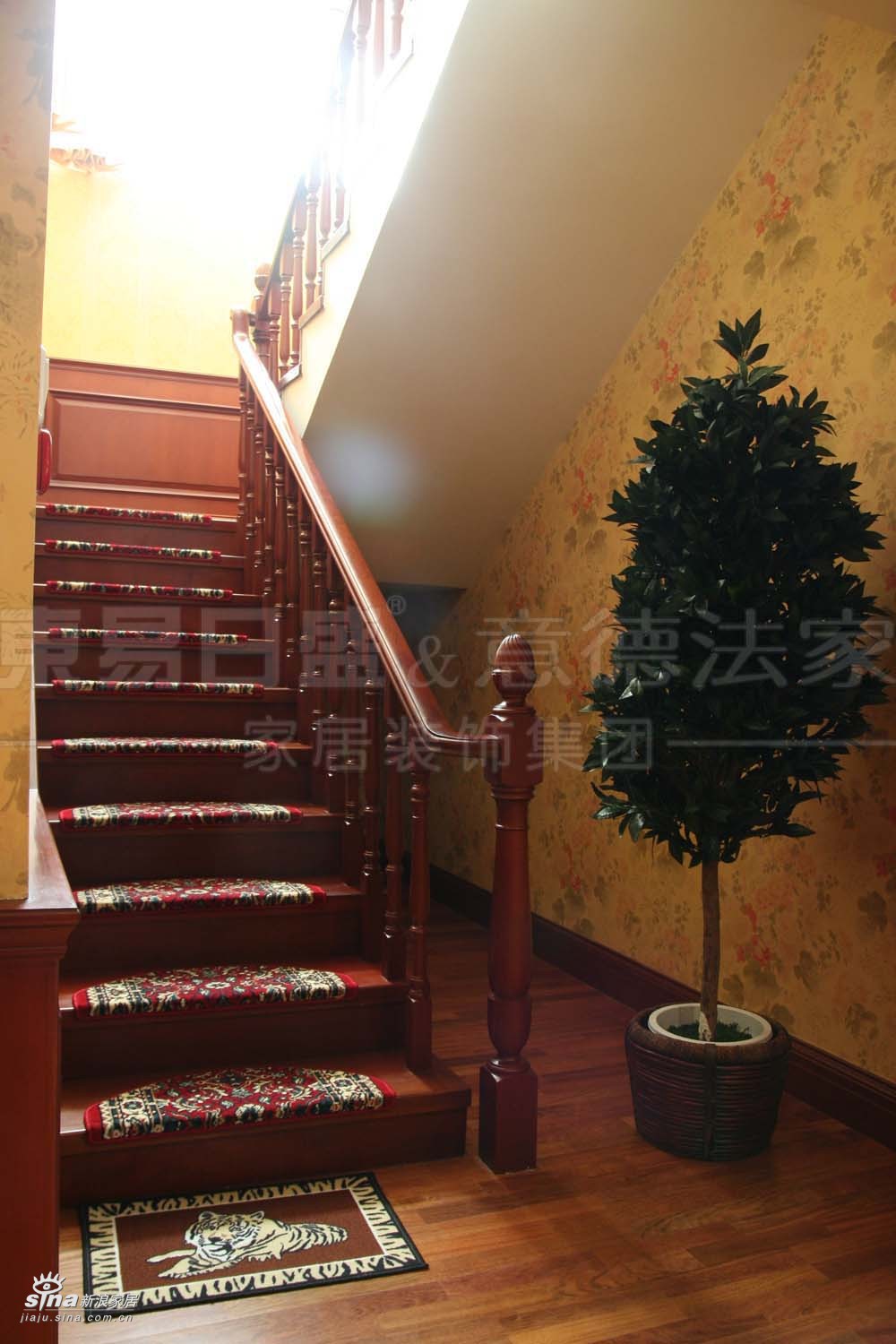 简约 一居 楼梯图片来自用户2745807237在东易日盛东山墅设计作品44的分享