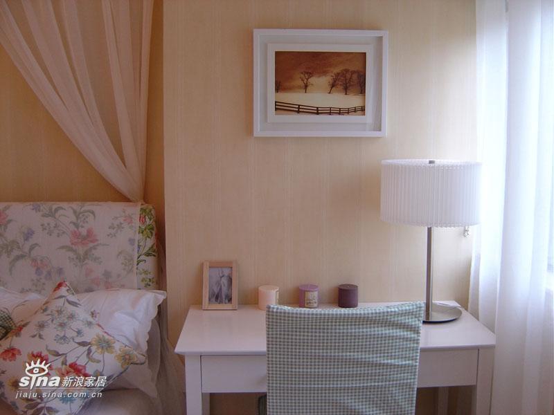 欧式 三居 卧室图片来自用户2557013183在万科城花英式田园风格样板房15的分享