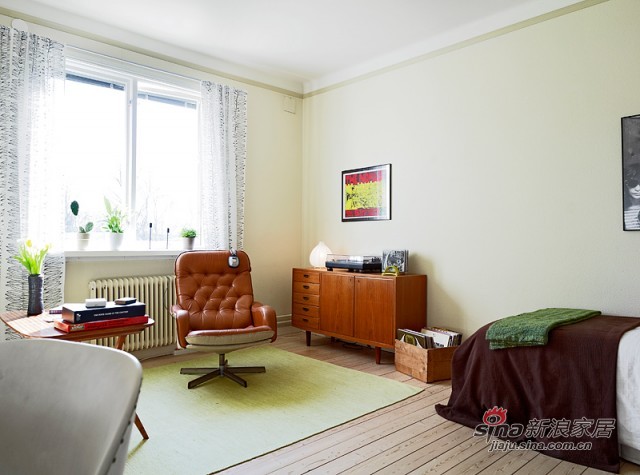 简约 一居 客厅图片来自用户2745807237在宅女5万装40平一居小清新单身公寓29的分享