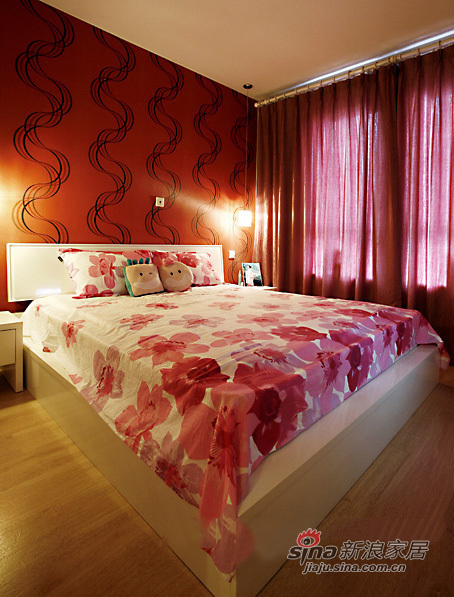 现代 二居 卧室图片来自佰辰生活装饰在12万打造65平温馨简约婚房57的分享