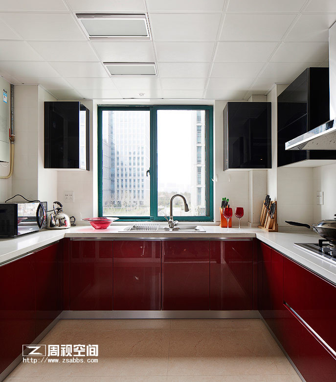 现代 四居 厨房图片来自杭州周视空间设计机构在【高清】IT精英165平温情气韵家94的分享