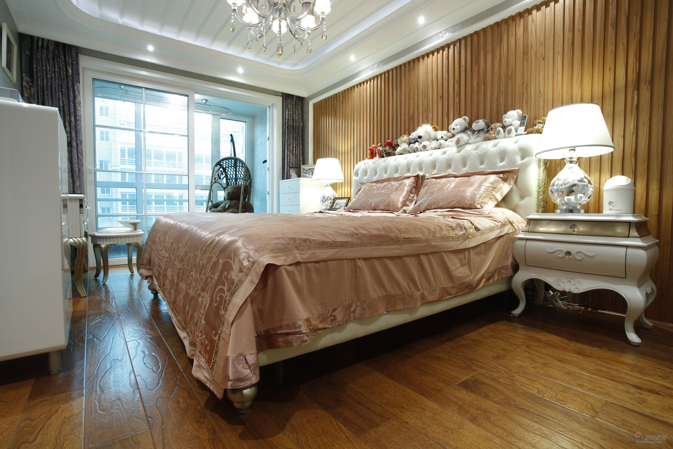 新古典 四居 卧室图片来自用户1907701233在220平老房变身新古典风格美家10的分享