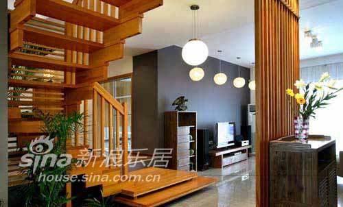 中式 三居 客厅图片来自用户2757926655在190平简约而淳朴复式装修11的分享