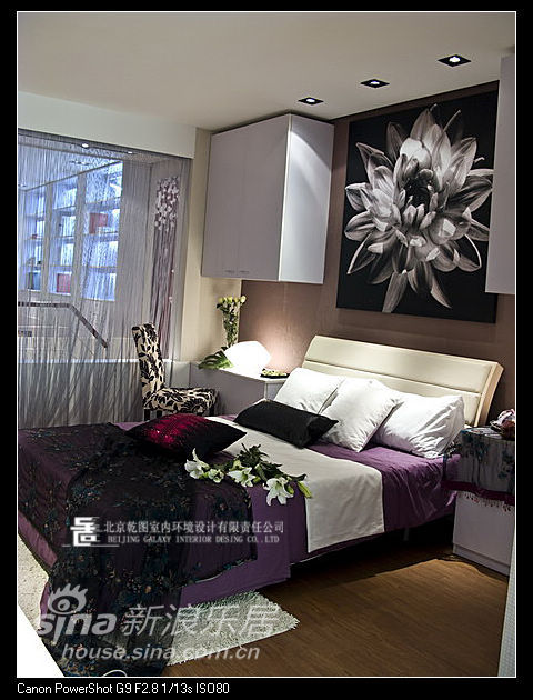简约 一居 客厅图片来自用户2738093703在打破色戒巧用红黑搭配93的分享