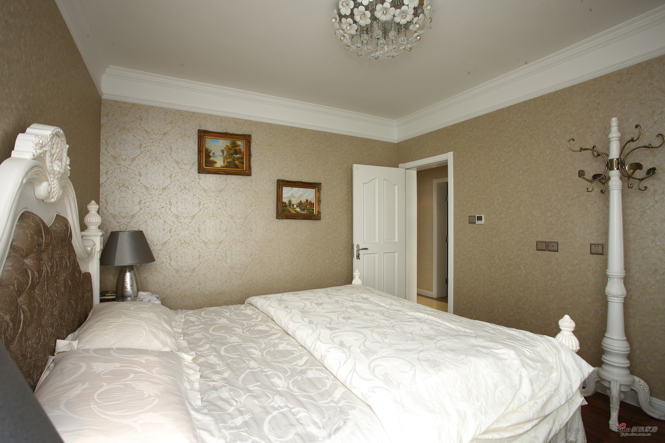 欧式 三居 卧室图片来自用户2746948411在125平米简欧风格27的分享