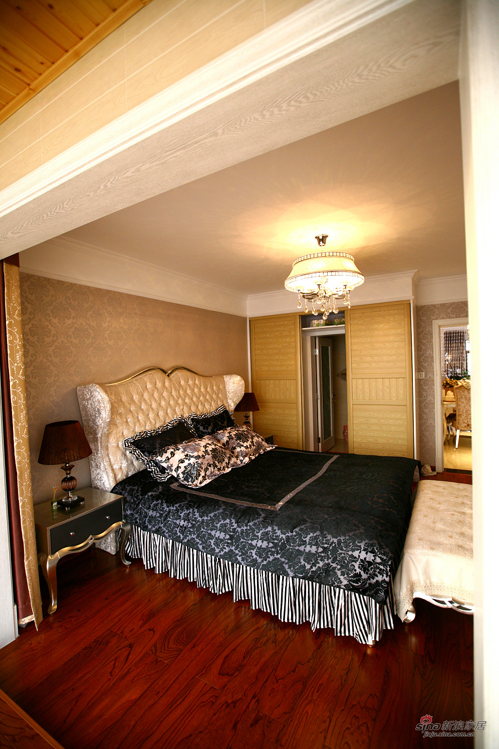 欧式 三居 卧室图片来自用户2746869241在9万打造现代欧式温馨之家19的分享