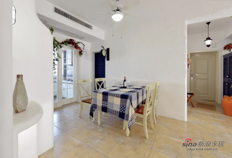 地中海 三居 餐厅图片来自佰辰生活装饰在130平蓝白地中海舒适3居室71的分享