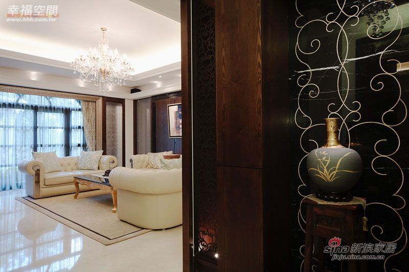 美式 三居 客厅图片来自幸福空间在纯粹质调 流露奢华内敛风采18的分享