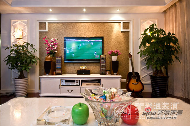 欧式 别墅 客厅图片来自用户2557013183在上海聚通装潢国际花园设计案例77的分享