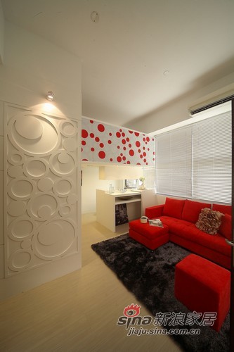简约 一居 客厅图片来自佰辰生活装饰在36平红与白的激情碰撞复式23的分享