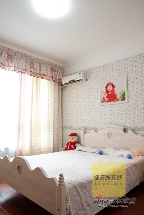 美式 别墅 卧室图片来自用户1907686233在270平米龙熙顺景别墅美式风格装修29的分享