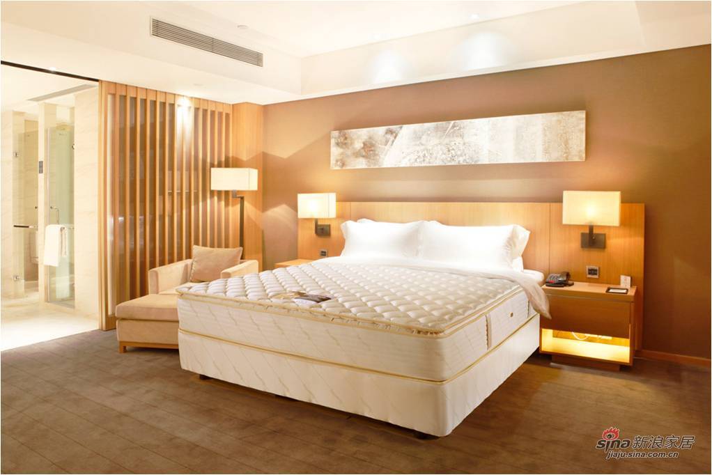 欧式 复式 卧室图片来自用户2757317061在创新舒适卧室寝具 带你享受简约欧式58的分享