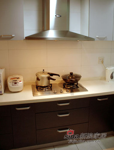 简约 一居 厨房图片来自用户2745807237在65平的一室一厅50的分享