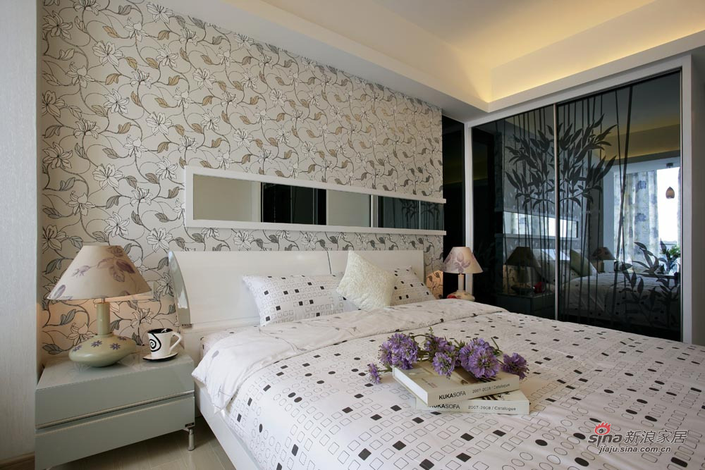 欧式 复式 卧室图片来自用户2557013183在8万给你一个90平米温馨的家，成品家装25的分享