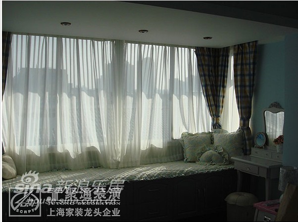 简约 一居 客厅图片来自用户2738845145在华敏世纪广场23的分享
