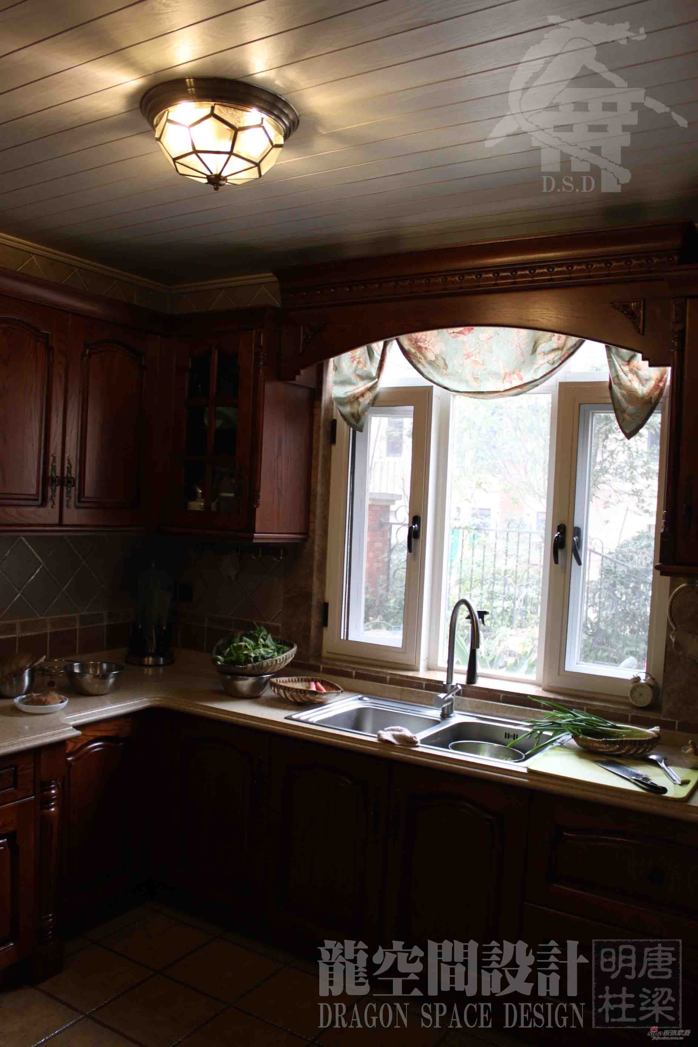 美式 别墅 厨房图片来自用户1907685403在【高清】472平中美式混搭大气三口之家56的分享
