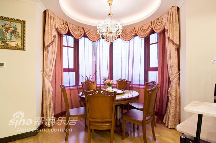 欧式 三居 客厅图片来自用户2757317061在绿地东上海43的分享
