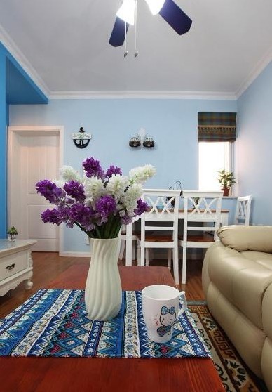 简约 二居 客厅图片来自用户2739153147在外企白领10万巧装80平方浪漫地中海风格之家27的分享