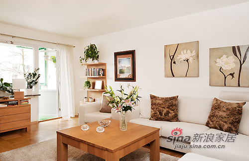 中式 二居 客厅图片来自用户1907661335在75平二居极简风 清爽的中式三口家66的分享