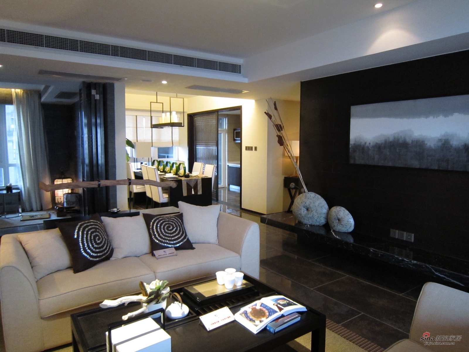 中式 四居 客厅图片来自用户1907662981在【多图】翡翠城木质与石材结合的中式风情70的分享