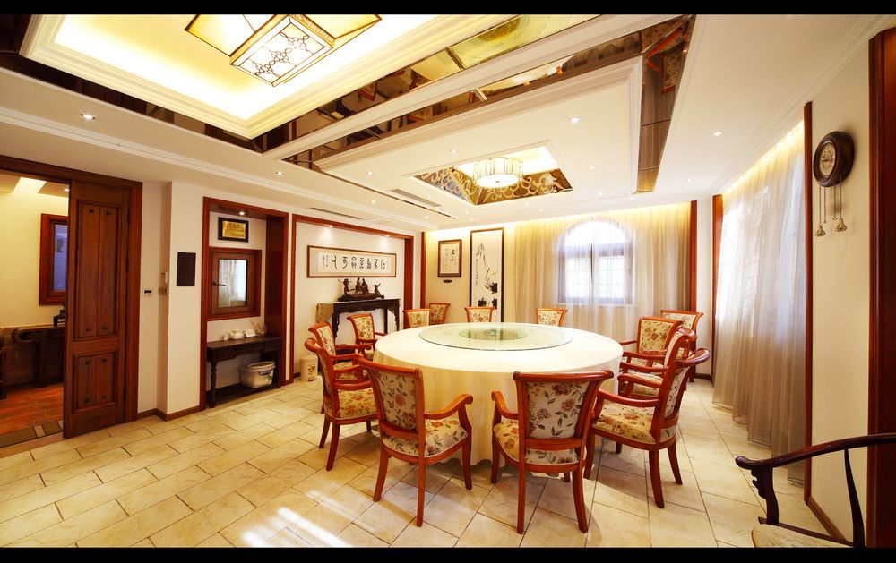中式 别墅 餐厅图片来自用户1907661335在300平暖心中式风格入住家中43的分享