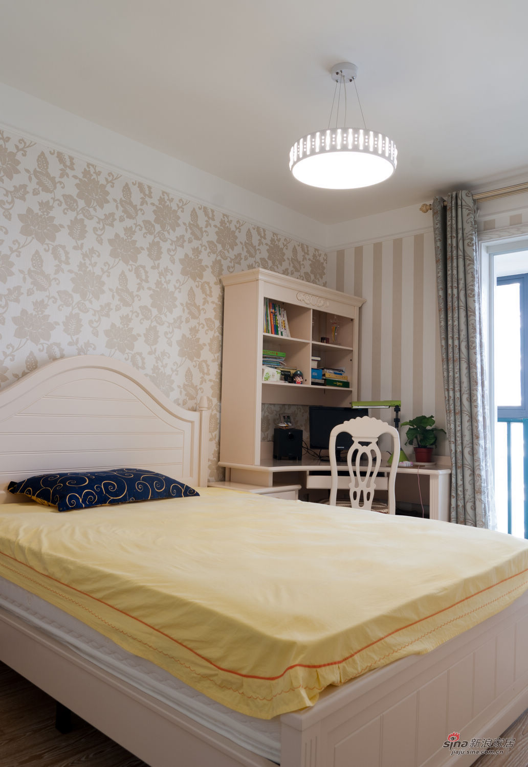 欧式 三居 卧室图片来自用户2745758987在现代欧式。元洲获奖作品82的分享