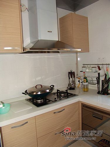 简约 三居 厨房图片来自用户2738845145在巧手打造130平简洁舒适三居71的分享