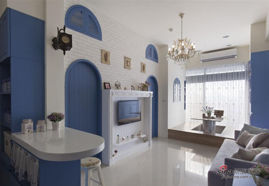 地中海 loft 客厅图片来自装修微日记在【高清】66平蓝白简约地中海loft家11的分享