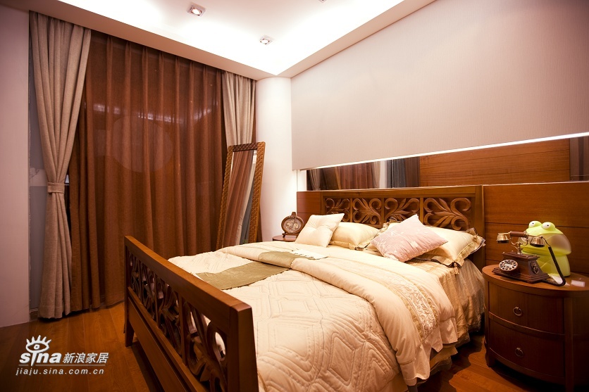 简约 一居 卧室图片来自用户2556216825在实创装饰金汉绿港户型设计64的分享