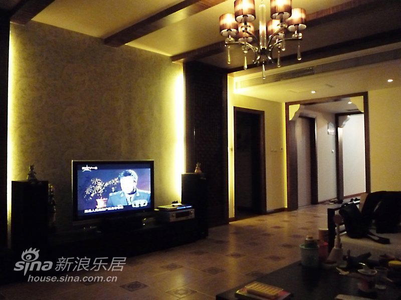 中式 三居 客厅图片来自用户2737751153在朴素与张扬并存的新中式56的分享