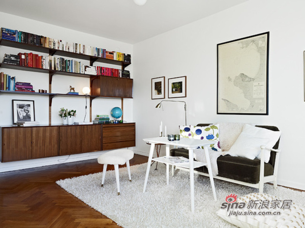 北欧 一居 客厅图片来自用户1903515612在54平紧凑型纯白系单身公寓68的分享