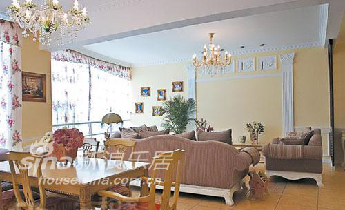 欧式 复式 客厅图片来自用户2772856065在复式房彰显高贵典雅欧式风66的分享