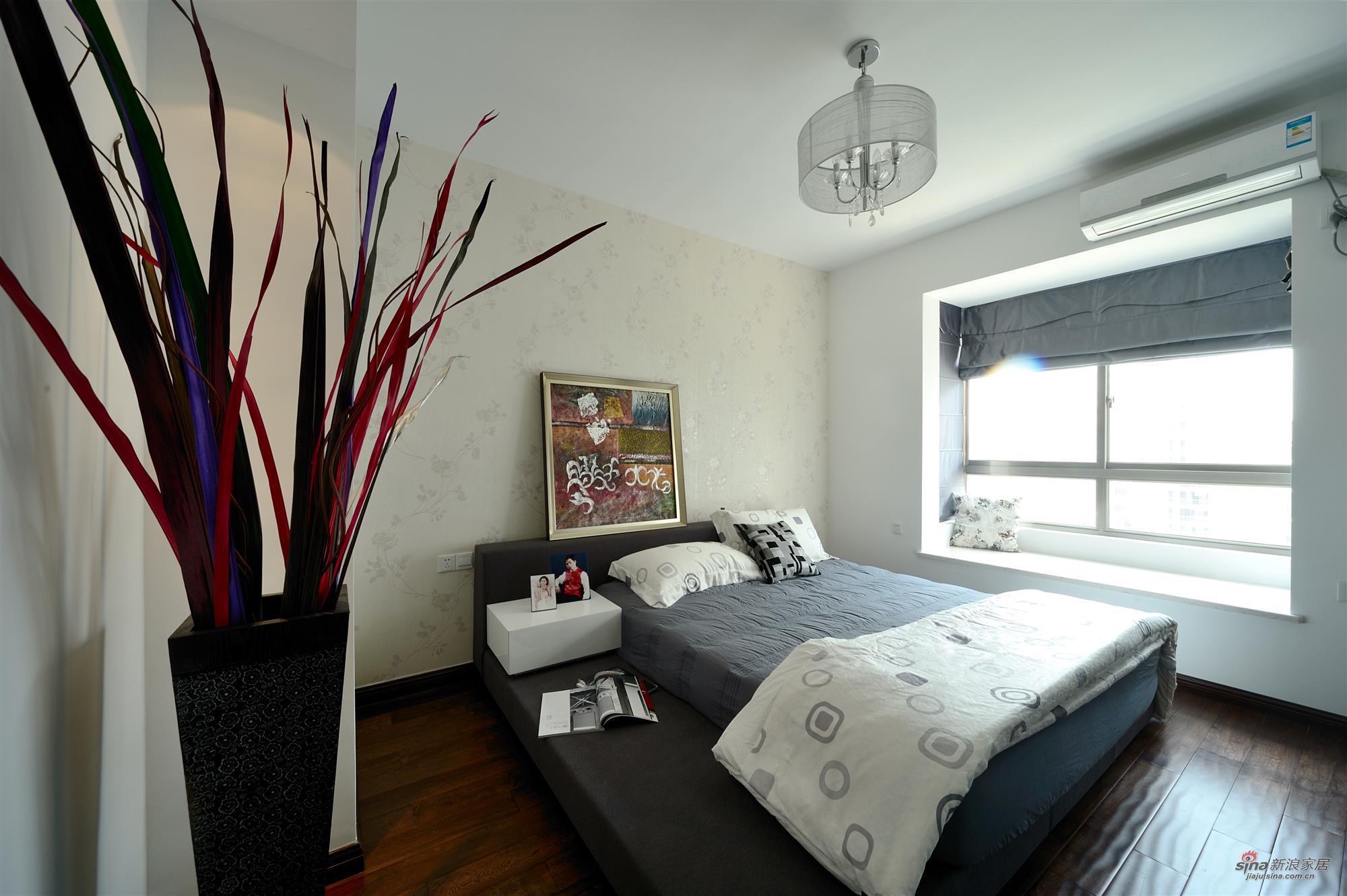 简约 四居 卧室图片来自用户2737759857在山语城（172平米）现代简约设计案例19的分享