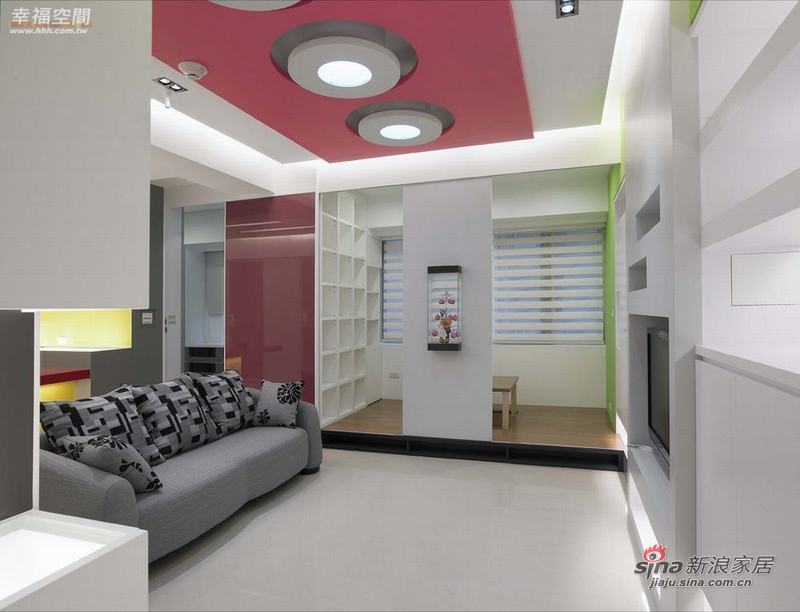 简约 二居 客厅图片来自幸福空间在79平色彩明艳的现代简约2居室40的分享