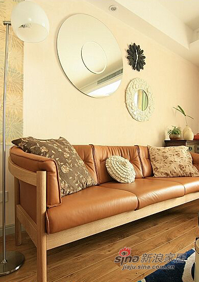 现代 三居 客厅图片来自佰辰生活装饰在107平米简约自然风格家38的分享
