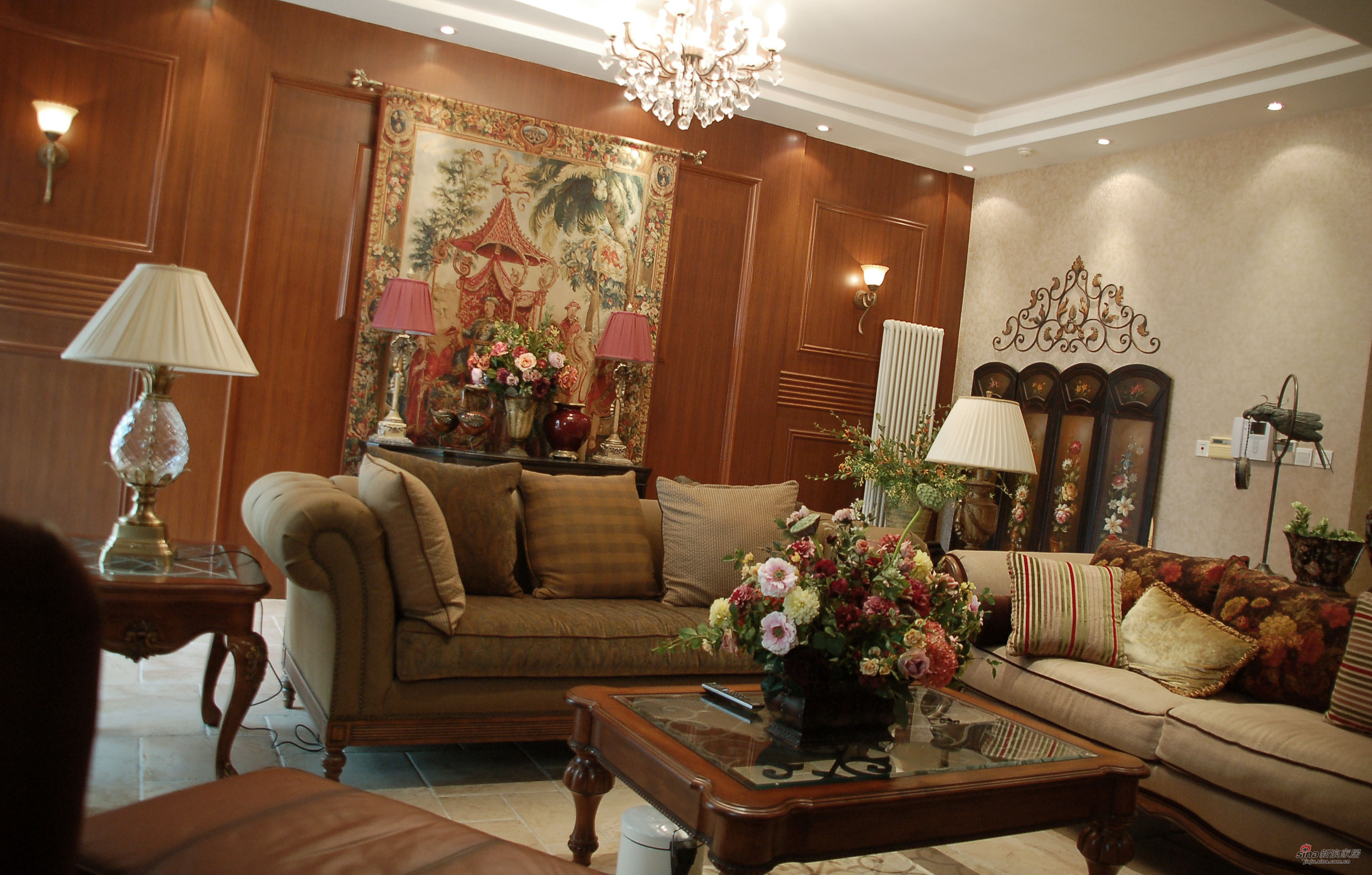 美式 别墅 客厅图片来自用户1907685403在【高清】美式风格380平米舒适休闲52的分享