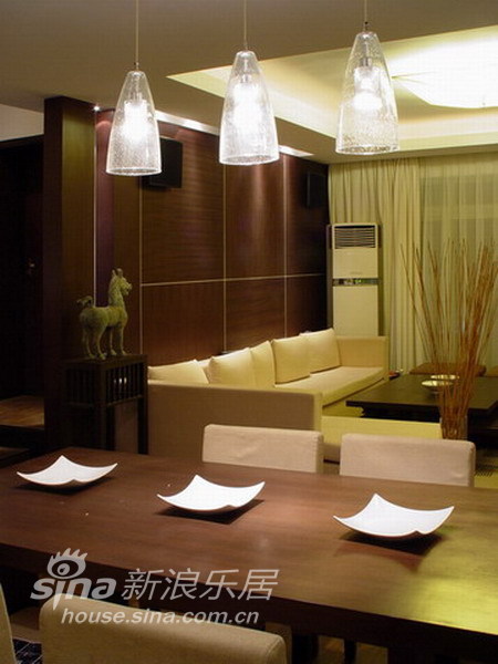 中式 三居 餐厅图片来自wulijuan_16在10万装修大气的中式风格23的分享