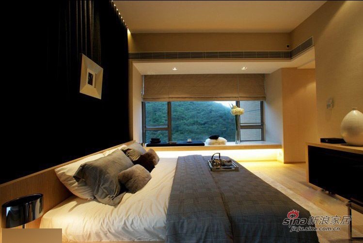 简约 三居 卧室图片来自用户2739378857在7万改造105平方简约海景奢华三居室51的分享