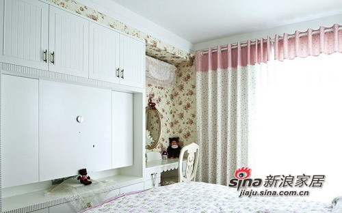 欧式 三居 卧室图片来自用户2745758987在150平超炫欧式低调小奢华范儿62的分享
