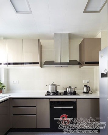 简约 一居 厨房图片来自用户2737782783在看100㎡如何用黑白色改造成温馨三口之家！90的分享