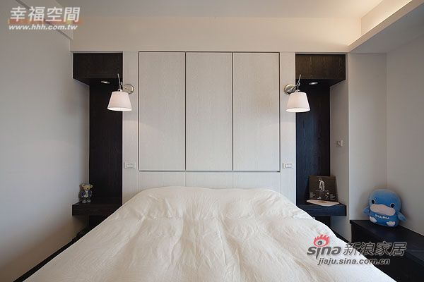 简约 三居 卧室图片来自幸福空间在99平三房两厅时尚简约风格44的分享