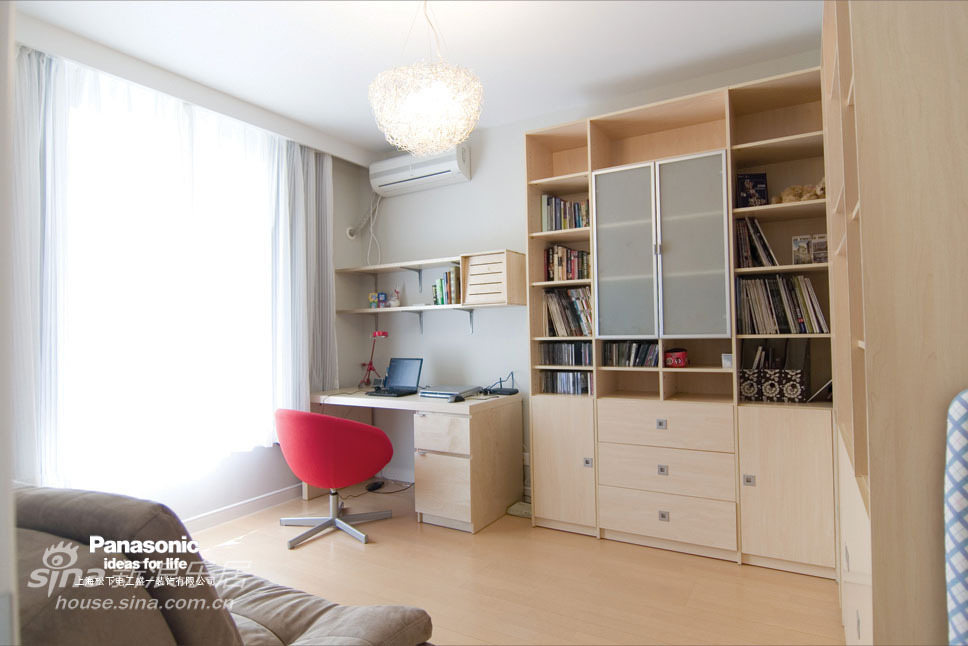 欧式 二居 客厅图片来自用户2746948411在松下盛一：普罗旺斯的浪漫原木风55的分享