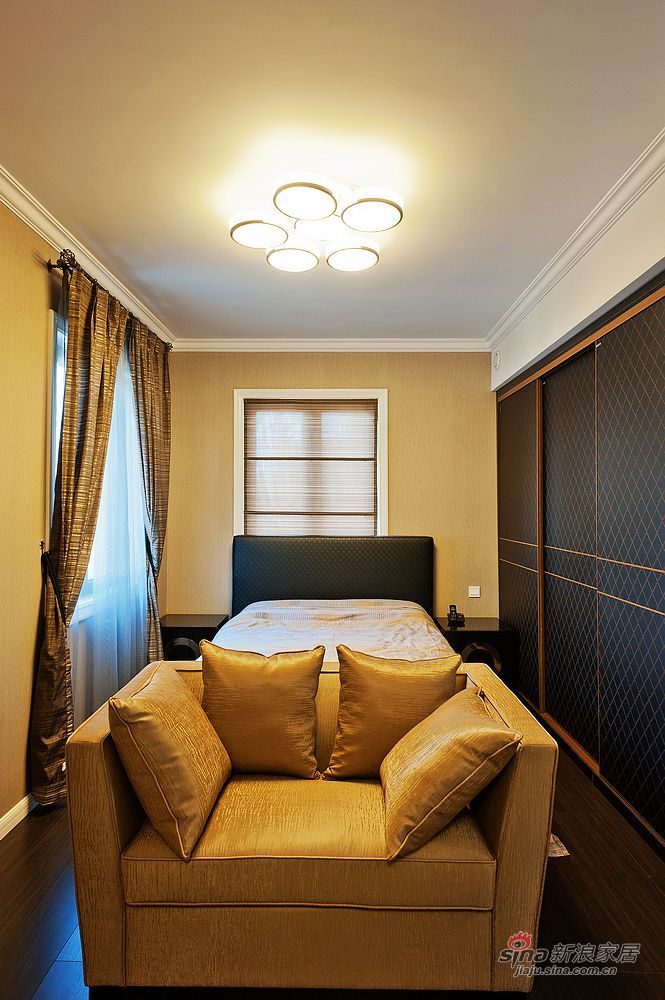 新古典 别墅 卧室图片来自用户1907701233在情迷新古典150W装奢华别墅28的分享