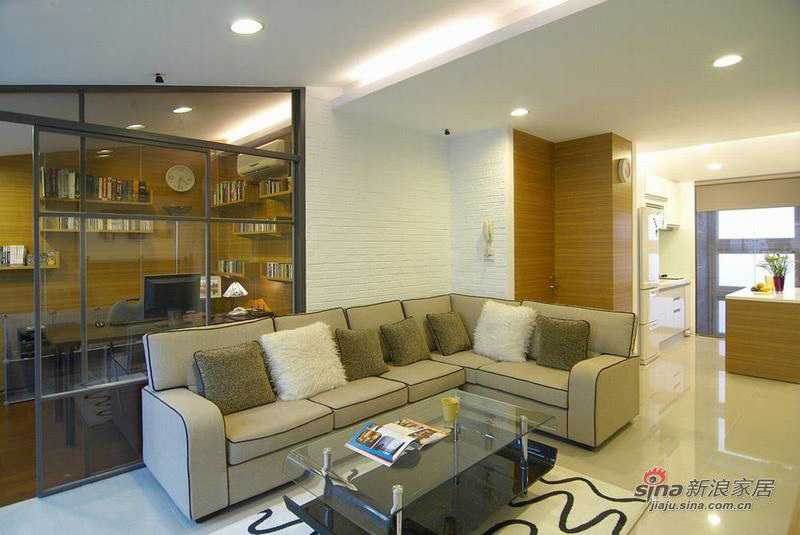 简约 复式 客厅图片来自用户2737735823在三口之家5.8万改造120平清新自然复式公寓56的分享