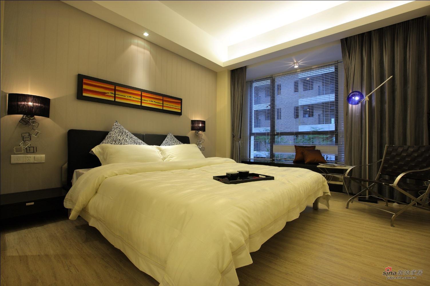 简约 复式 卧室图片来自用户2738820801在山语城（190平米）现代简约设计案例12的分享