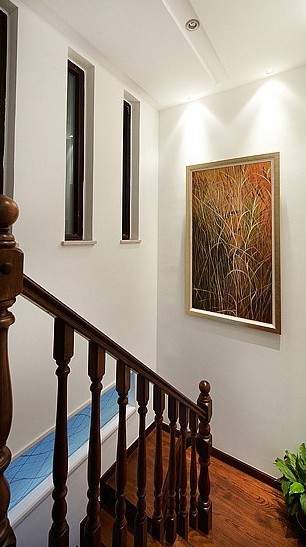 简约 别墅 楼梯图片来自用户2556216825在16万铸造现代简约240平别墅87的分享